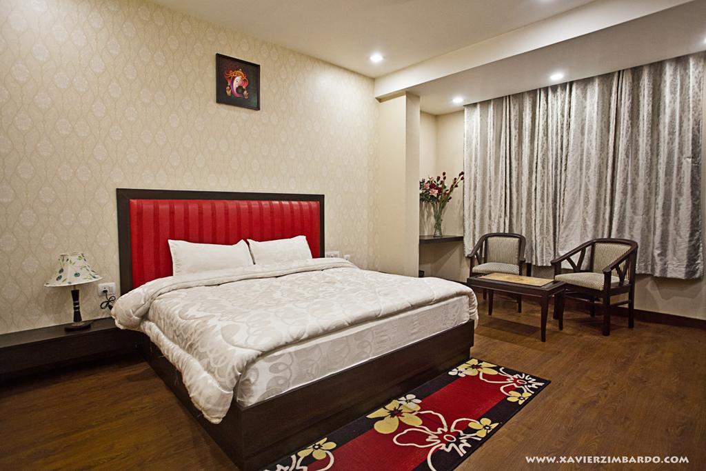 โฮเต็ล กฤษณัม วรินดาวัน Hotel ภายนอก รูปภาพ
