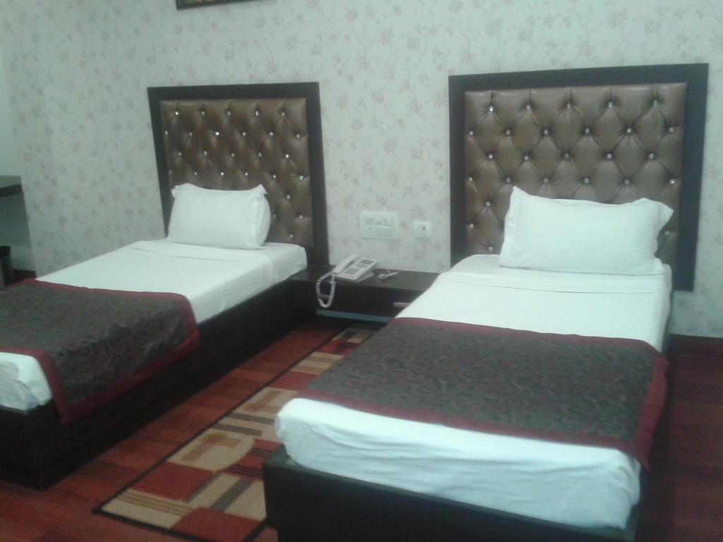 โฮเต็ล กฤษณัม วรินดาวัน Hotel ห้อง รูปภาพ