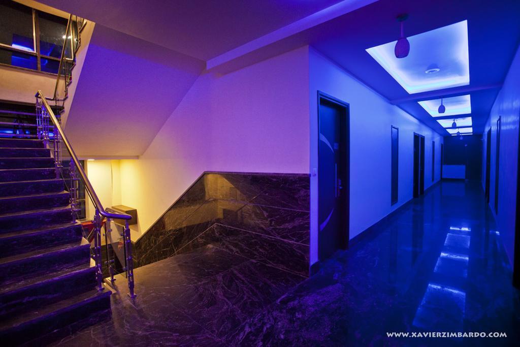 โฮเต็ล กฤษณัม วรินดาวัน Hotel ภายนอก รูปภาพ