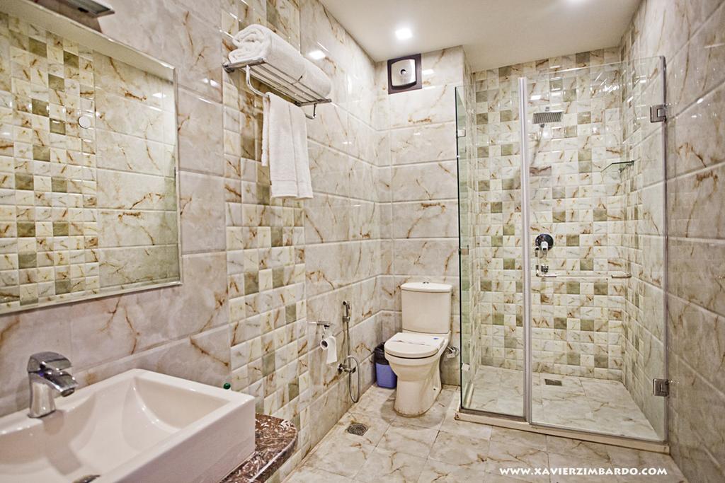 โฮเต็ล กฤษณัม วรินดาวัน Hotel ภายนอก รูปภาพ