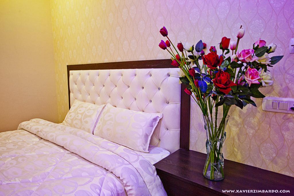 โฮเต็ล กฤษณัม วรินดาวัน Hotel ภายนอก รูปภาพ