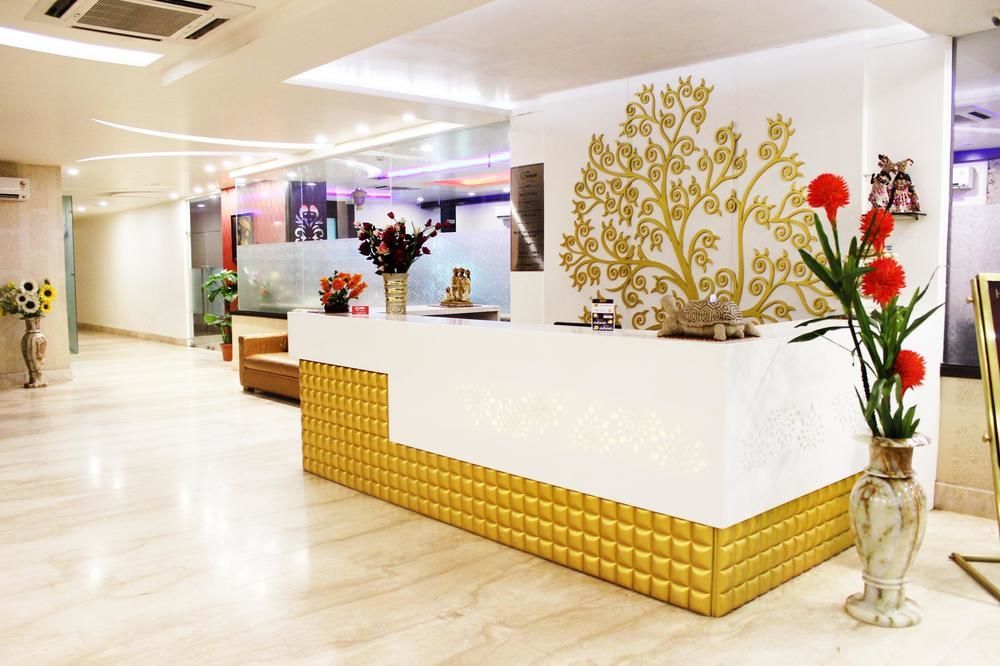 โฮเต็ล กฤษณัม วรินดาวัน Hotel ภายนอก รูปภาพ