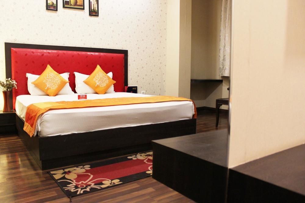 โฮเต็ล กฤษณัม วรินดาวัน Hotel ภายนอก รูปภาพ