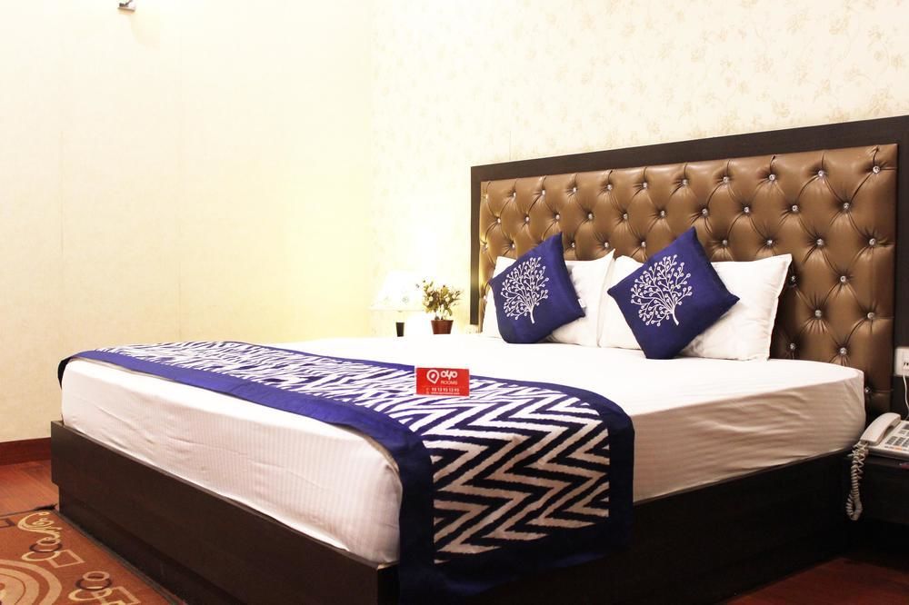โฮเต็ล กฤษณัม วรินดาวัน Hotel ภายนอก รูปภาพ