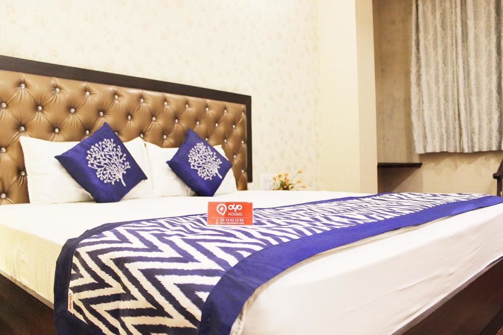 โฮเต็ล กฤษณัม วรินดาวัน Hotel ภายนอก รูปภาพ