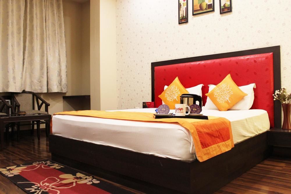 โฮเต็ล กฤษณัม วรินดาวัน Hotel ภายนอก รูปภาพ